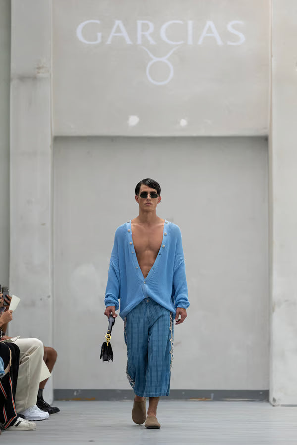 GARCIAS Primavera/Verano 2027: Diseñador colombiano debuta en la Semana de la Moda de Milán