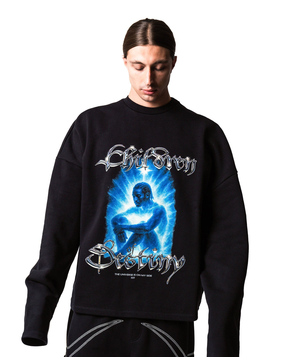 GARCIAS Child of Destiny Crewneck black – Front straight view