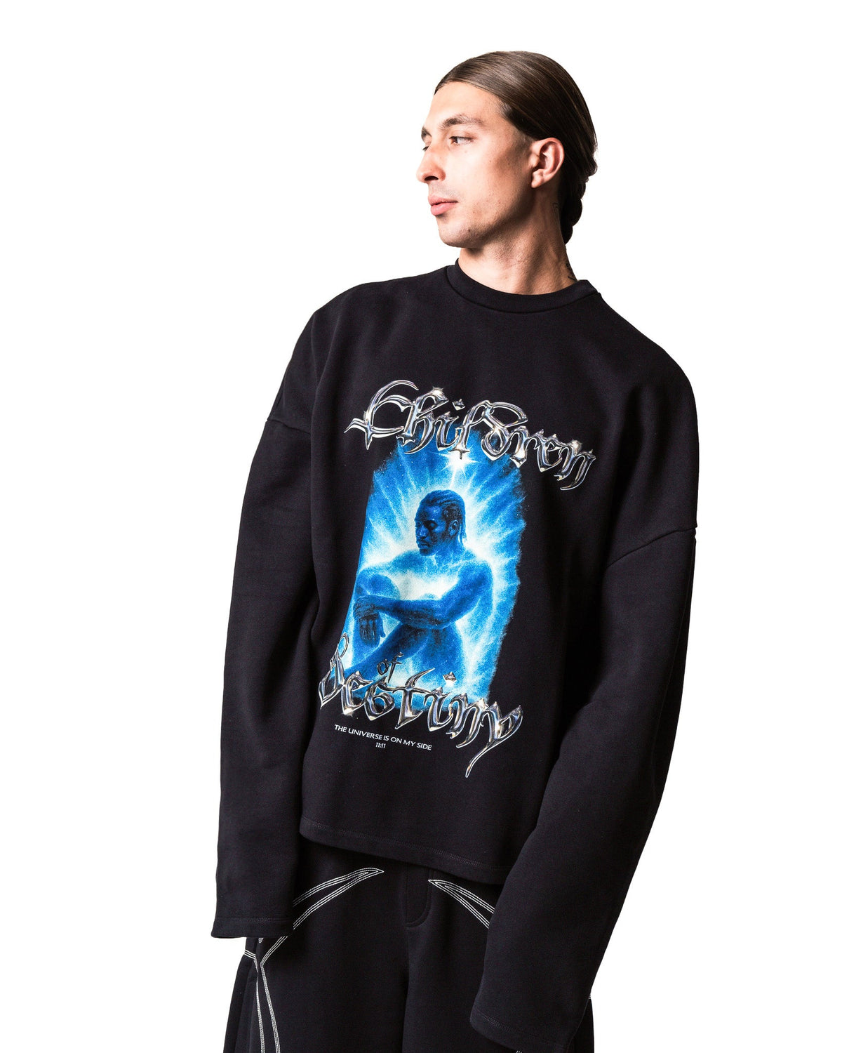 GARCIAS Child of Destiny Crewneck black – Front three quarter view