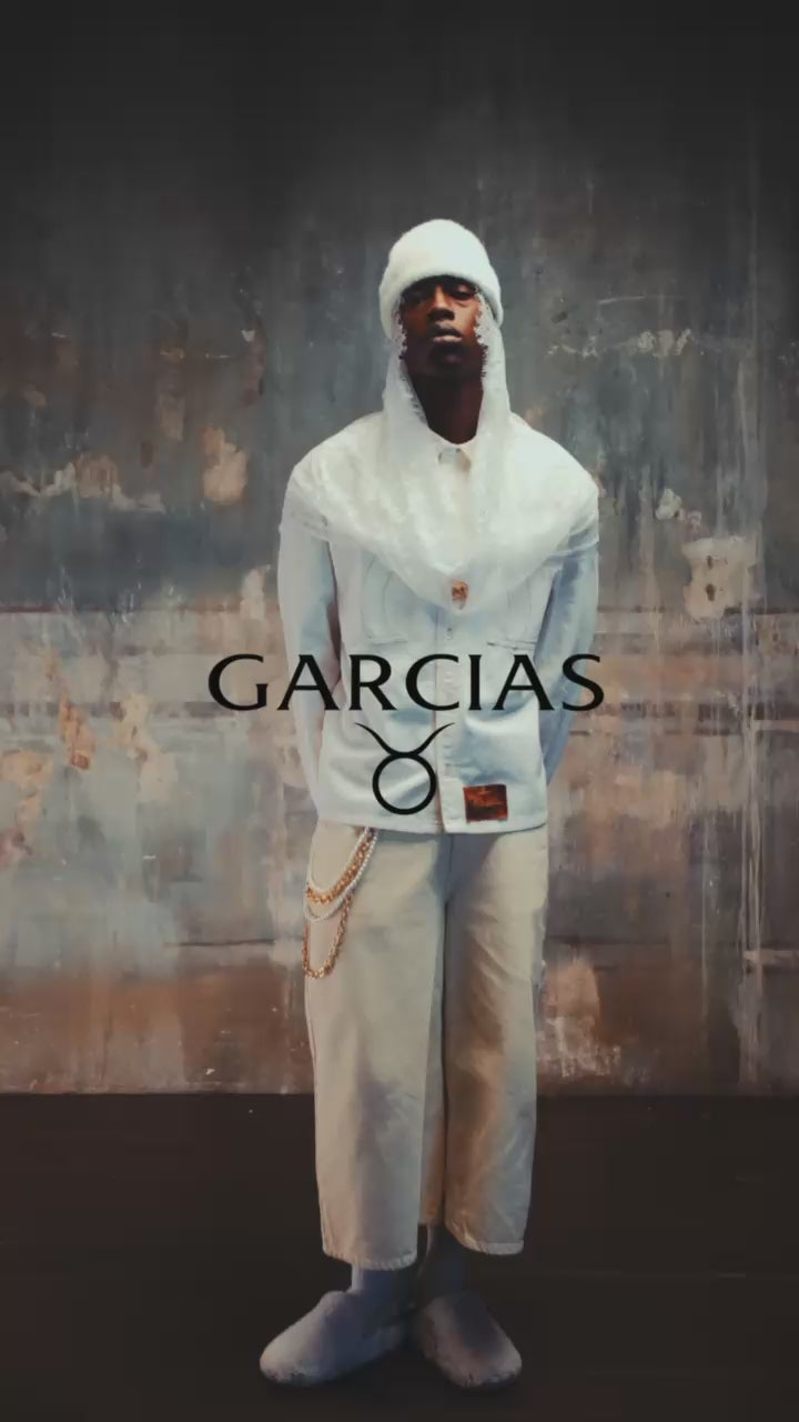 Carica il video: 